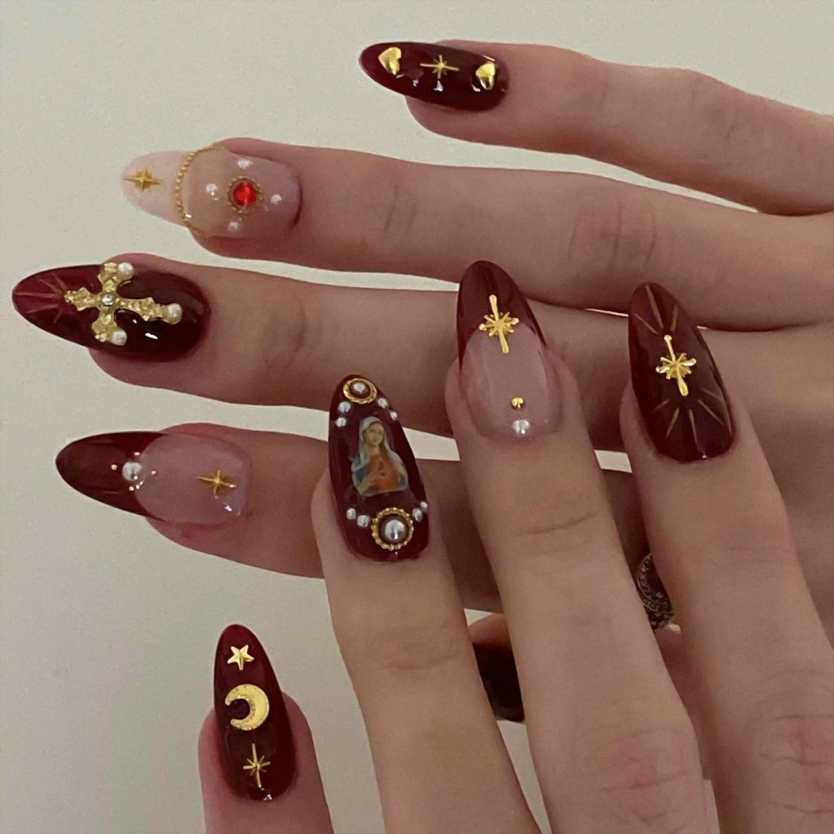 Gothic - Glam Nails